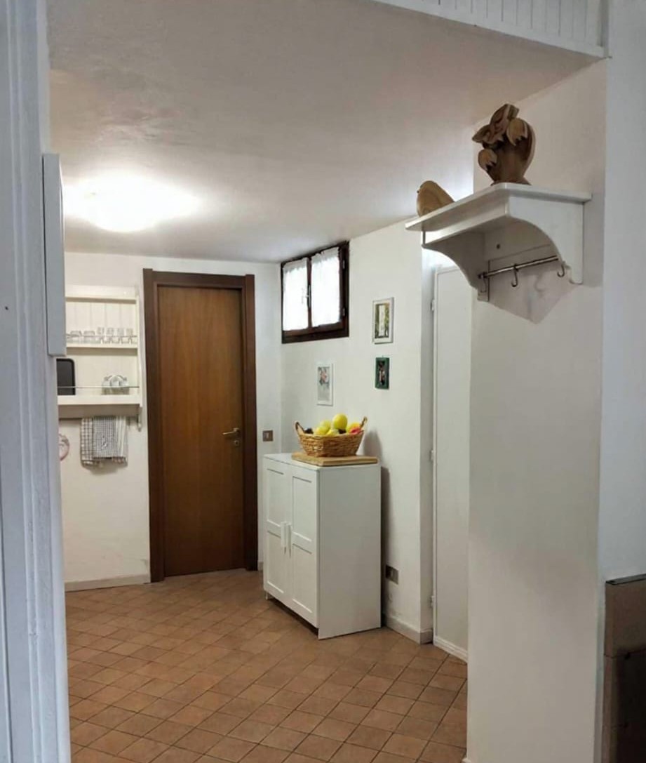Kitchen — entryway